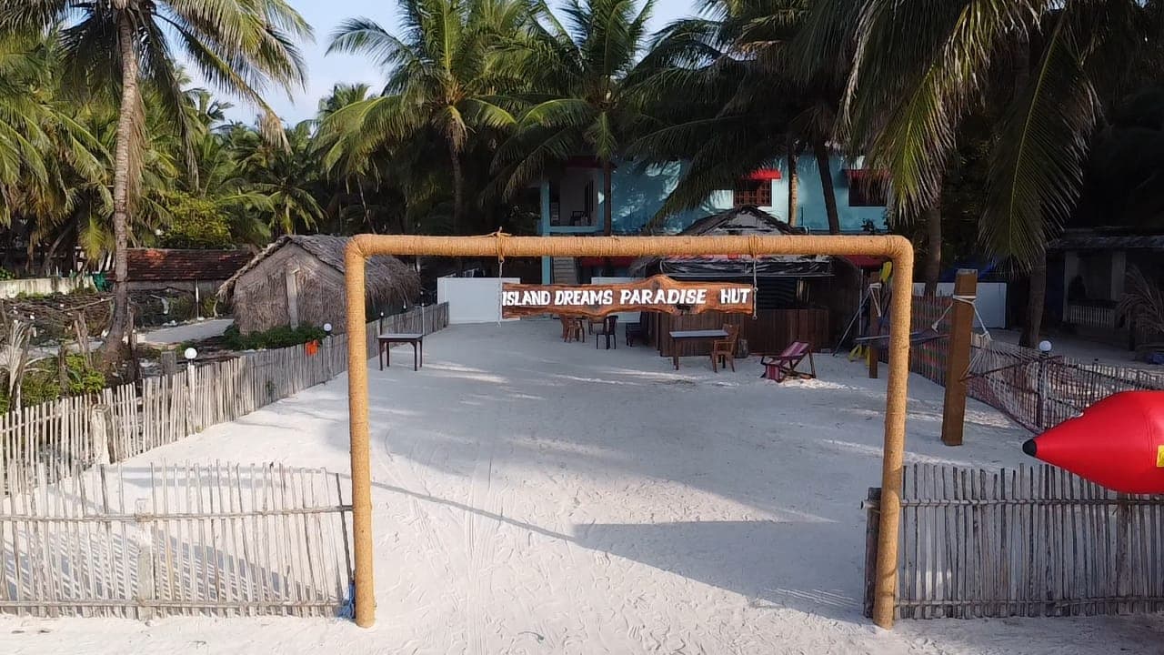 ISLAND DREAM PARADISE HUT