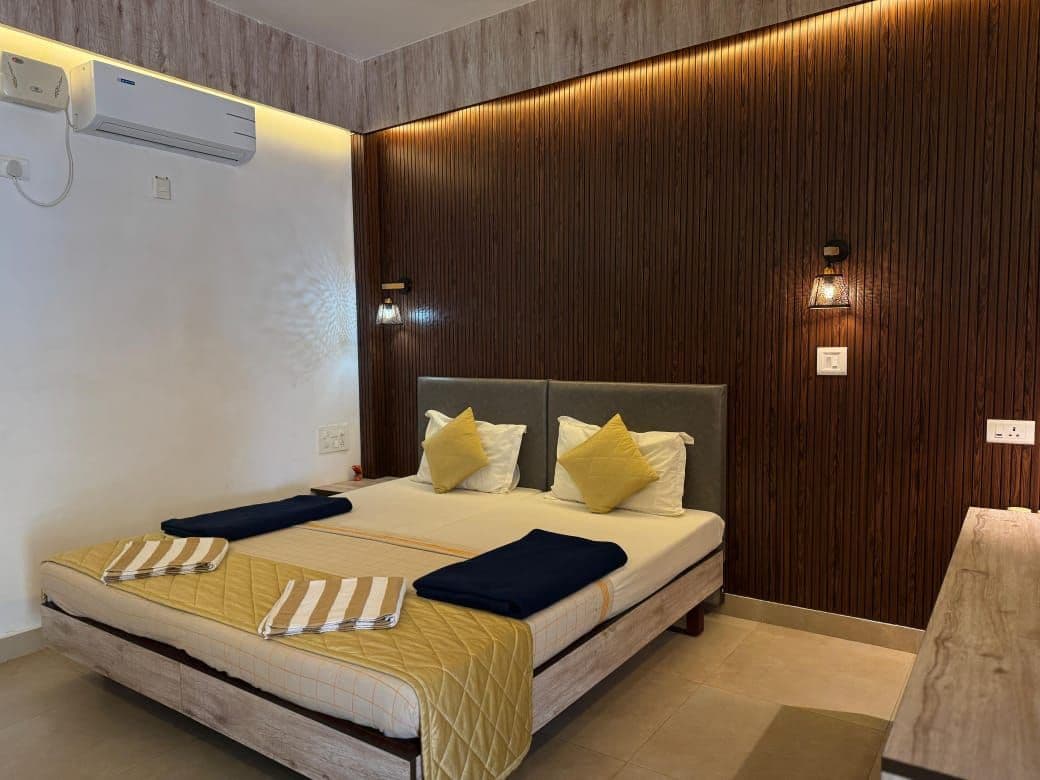 SHORE HOUSE gallery 6