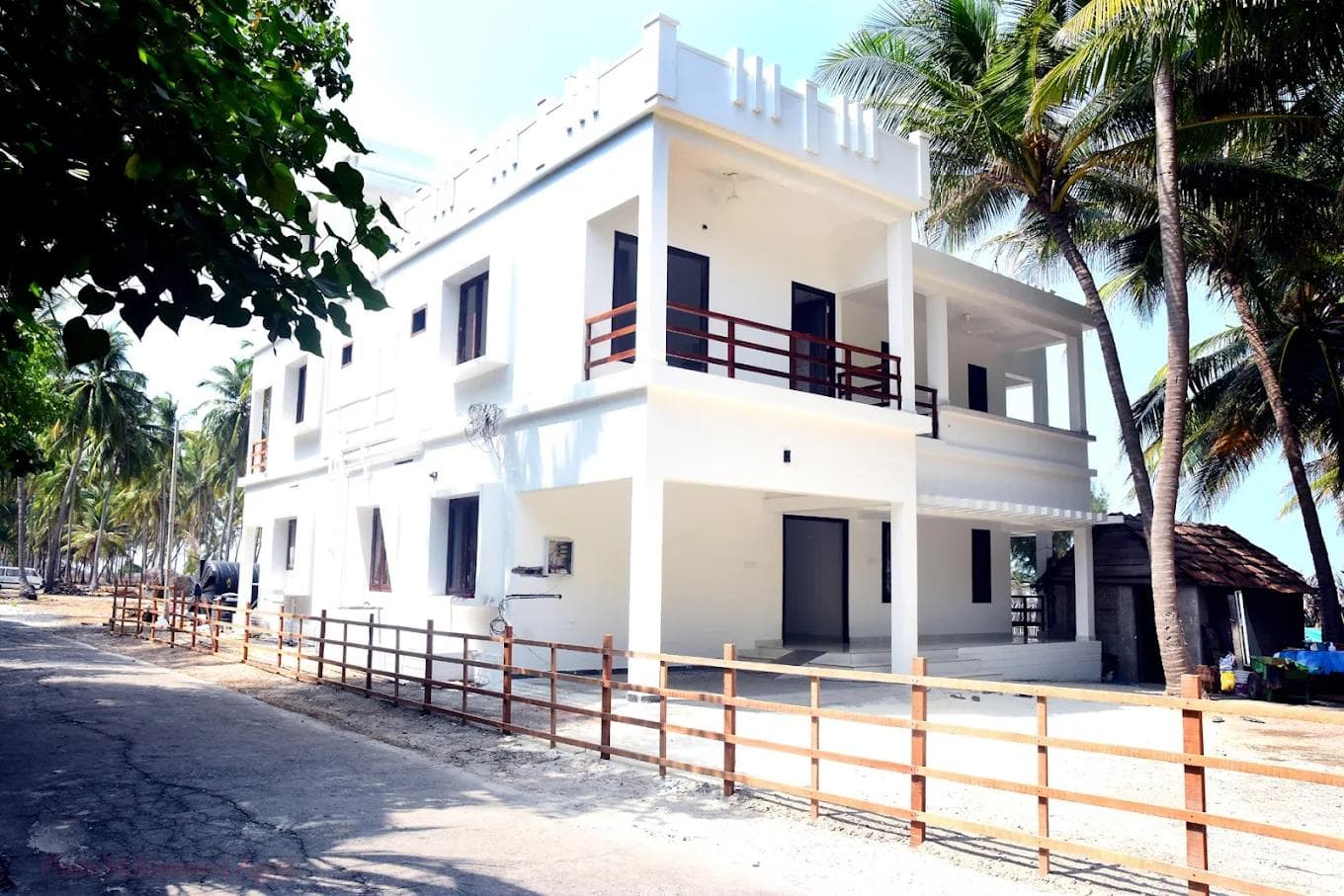 WHITE PEARL BEACH RESORT