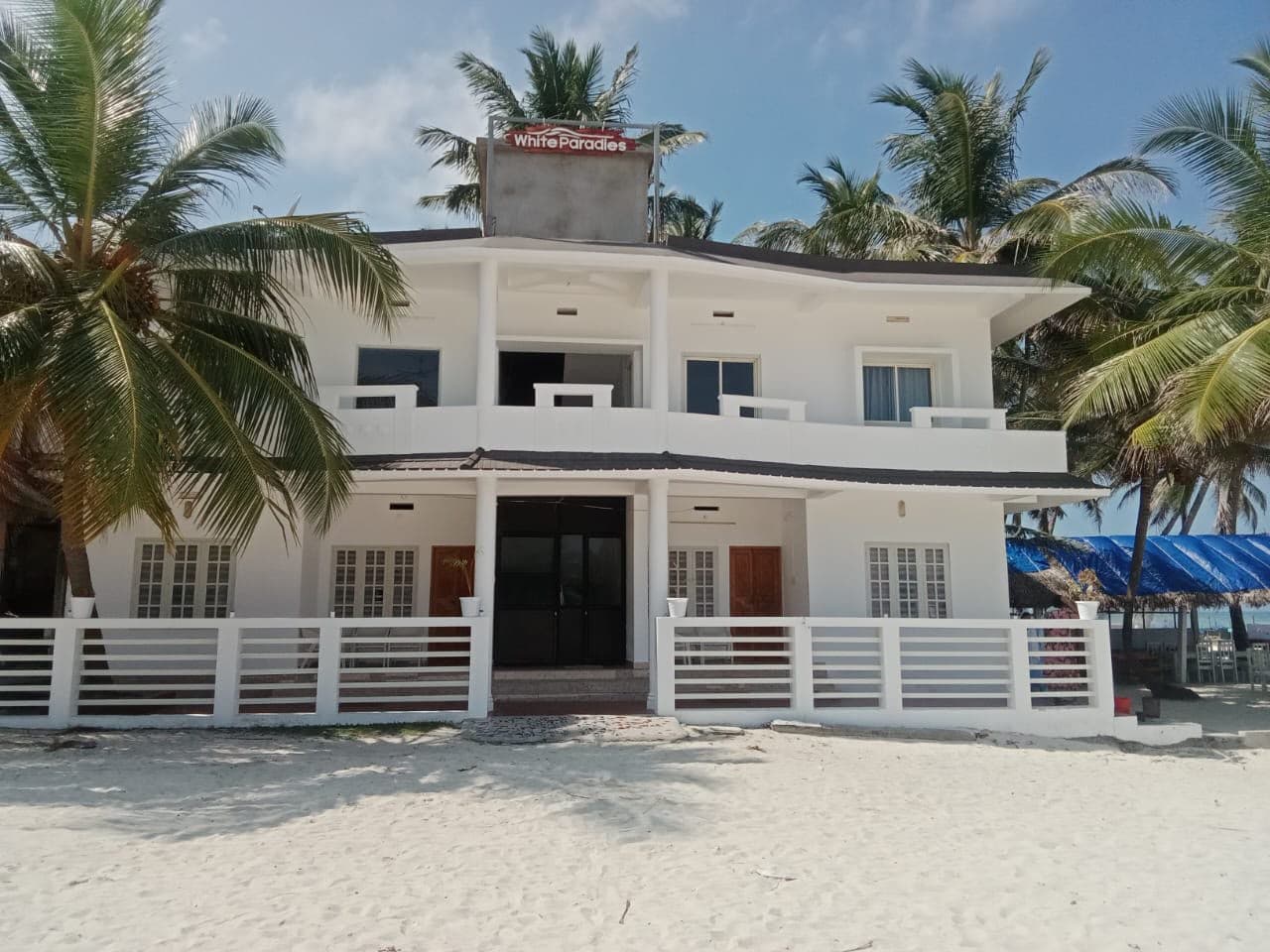 WHITE PARADISE BEACH RESORT
