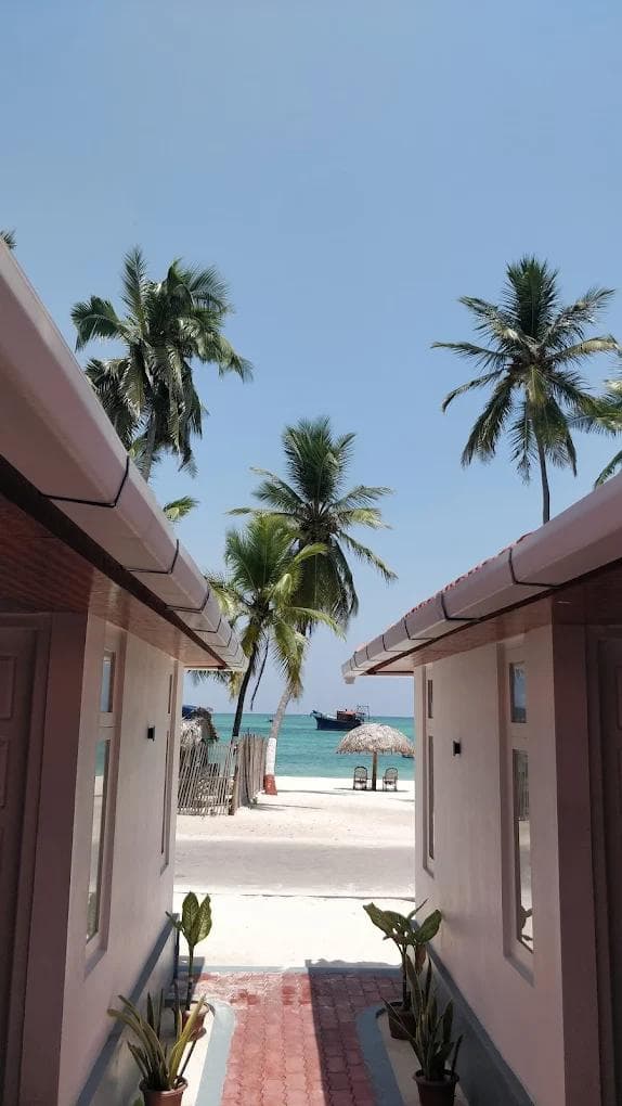 SAND CASTLE gallery 4