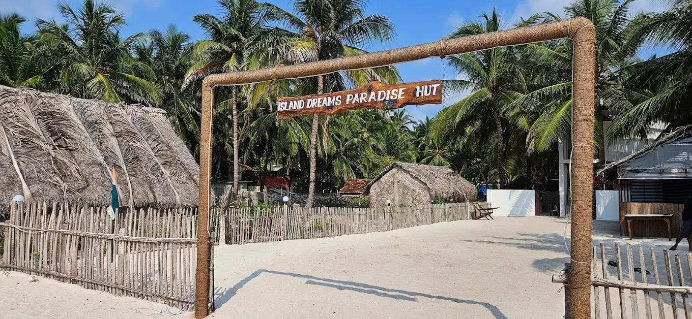 ISLAND DREAM PARADISE HUT gallery 1