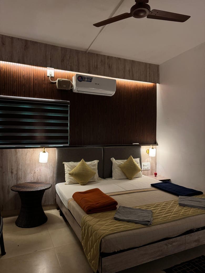 SHORE HOUSE gallery 3