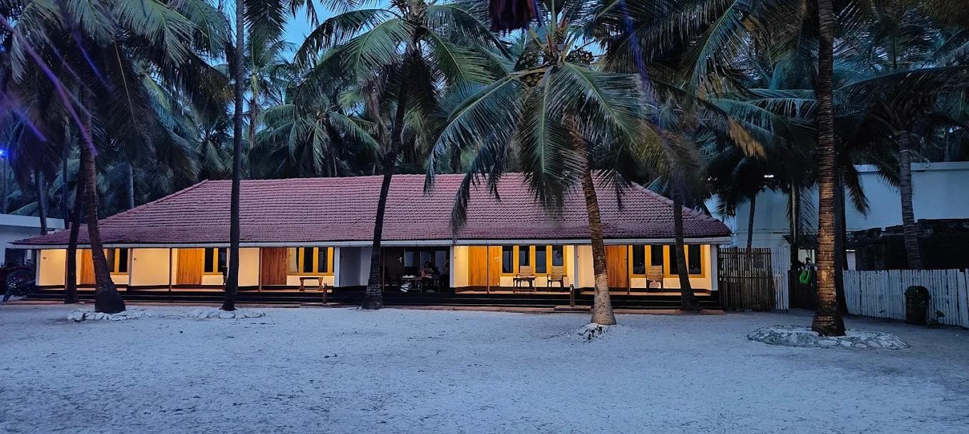 SEA SHELLS BEACH RESORT