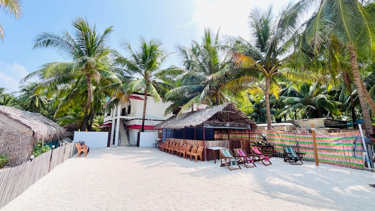 ISLAND DREAM PARADISE HUT gallery 2